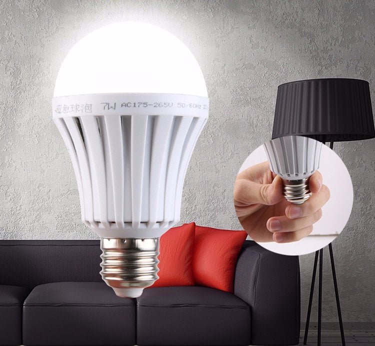 13387 15 W E27 220 V Beyaz Şarjlı Led Ampul İçerik