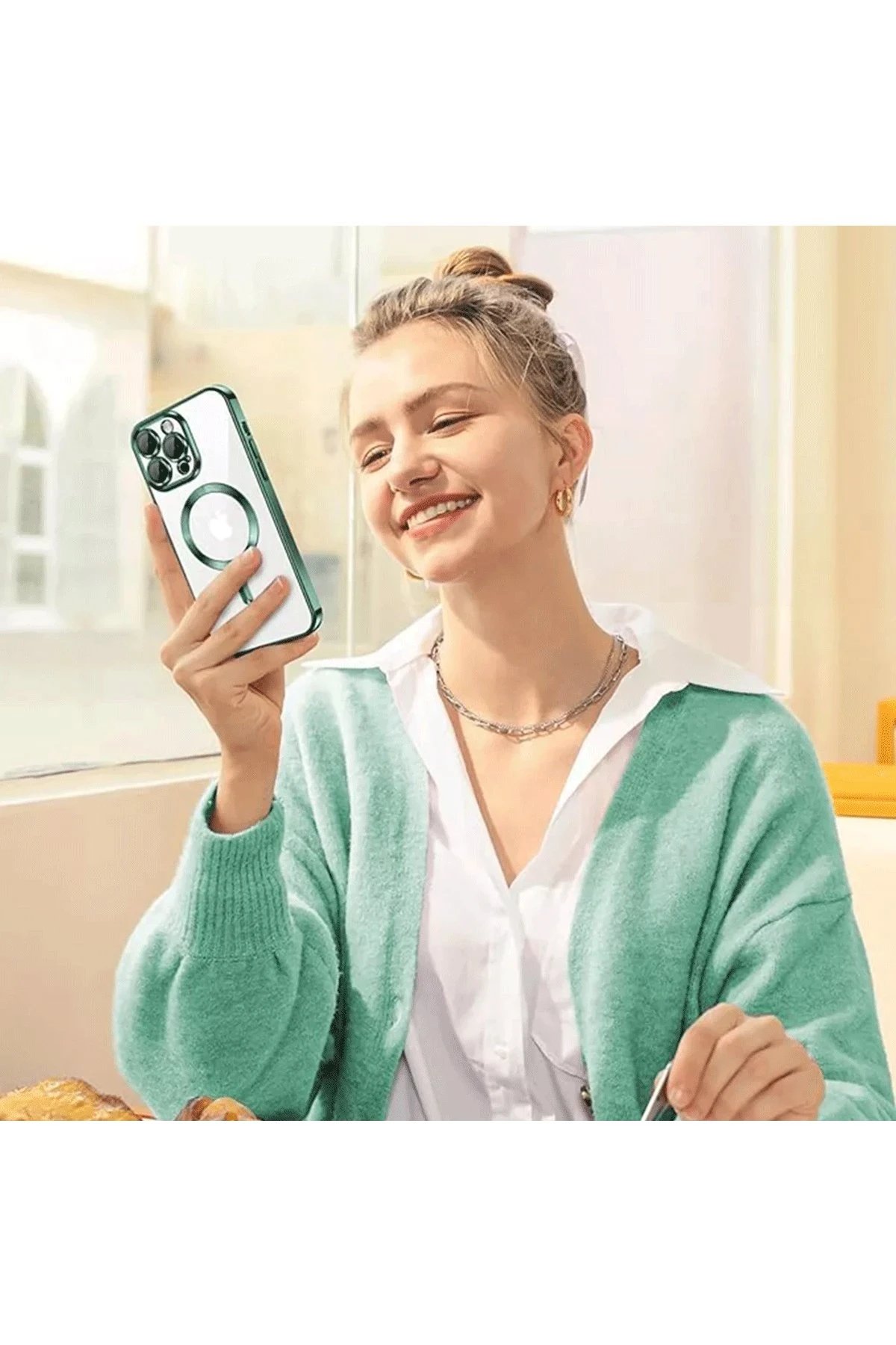 Newface iPhone 15 Pro Max Kılıf Kross Magneticsafe Kapak - Kırmızı