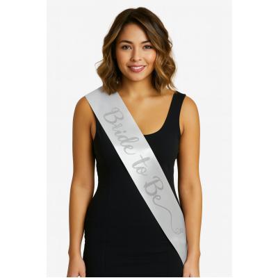 Beyaz Saten Üzerine El Yazısı İtalik Gümüş Bride To Be Kuşağı 10 cm Genişlik