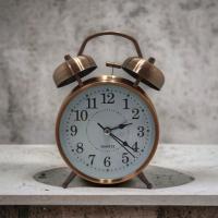 Nostaljik Çalar Saat – Retro Tasarım, Sessiz Akan Mekanizma, Yüksek Sesli Alarm, Masa ve Komodin İçin Dekoratif Saat