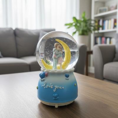 Pilli Işıklı Müzikli Kar Küresi?Hilal Ay Figürlü Romantik Masaüstü Biblo, LED Aydınlatmalı Dekoratif Hediyelik Kar Küresi