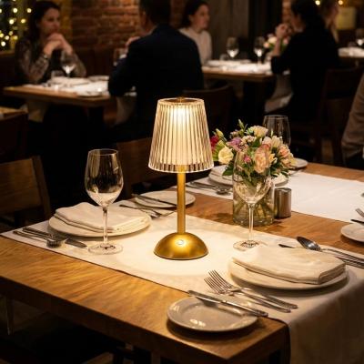 Uzun Klasik Çizgili Model LED Masa Lambası – Dokunmatik, 3 Renk Işık Modlu, Şarjlı Dekoratif Gece Lambası