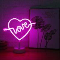 Kalpli Love Yazılı Dekoratif Neon Pilli Led Masa ve Gece Lambası