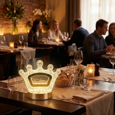 Kral Tacı Model Kristal LED Masa Lambası – Dokunmatik, 3 Renk Işık Modlu, Şarjlı Mini Dekoratif Gece Lambası